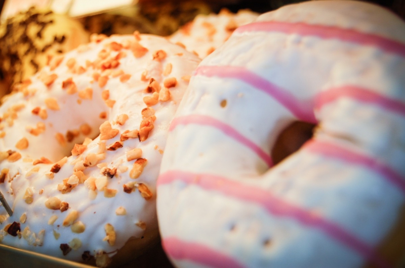patisserie-LE ROURET-min_donuts_sweets_pastries_pastry_shop_cake_cakes_bakery_eating-987656